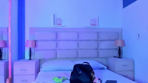 Snapshot of _agathaargent chatting on 10.29.25 Agatha online show from 10.29.25