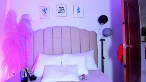 _aithanaa_ online show from 01.12.26