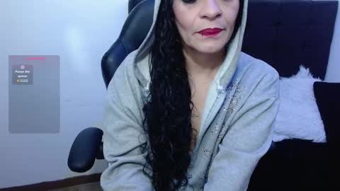 Snapshot of _alexandrajones chatting on 09.25.25 Alexandra online show from 09.25.25