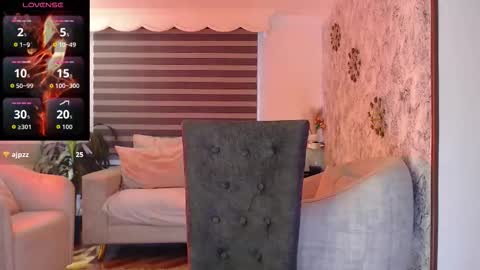 Snapshot of _alice_horny_ chatting on 09.08.25 _alice_horny_ online show from 09.08.25