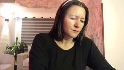 Snapshot of _alice_horny_ chatting on 09.23.25 _alice_horny_ online show from 09.23.25