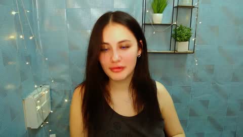 Snapshot of _alicecandy_ chatting on 12.19.24 Alice online show from 12.19.24