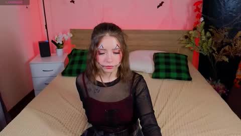 Snapshot of _amelia_shine_ chatting on 10.16.25 _amelia_shine_ online show from 10.16.25