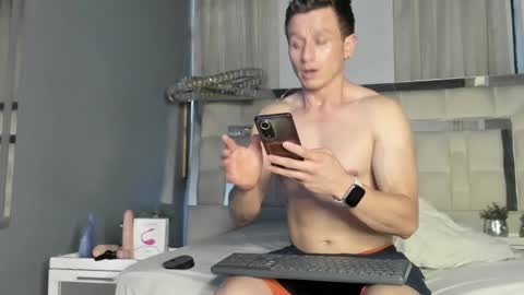 Snapshot of _andrewfalcon1 chatting on 12.03.24 Andrew online show from 12.03.24