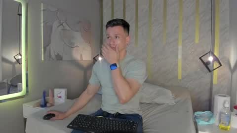 Snapshot of _andrewfalcon1 chatting on 01.02.25 Andrew online show from 01.02.25