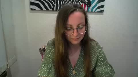 Snapshot of _annabelle_lee chatting on 06.29.26 Anna online show from 06.29.26