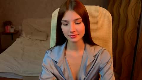 Snapshot of _annahoney_ chatting on 11.29.25 Ana online show from 11.29.25