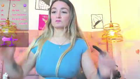 Snapshot of _antonella_11 chatting on 07.14.26 _antonella_11 online show from 07.14.26