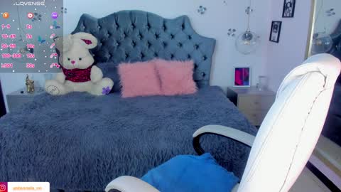antonnela online show from 12.04.24