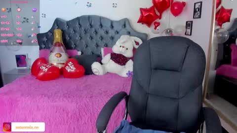 antonnela online show from 02.19.25