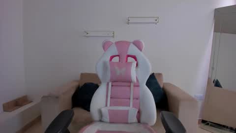 Snapshot of _april_smith_ chatting on 11.15.25 online show from 11.15.25