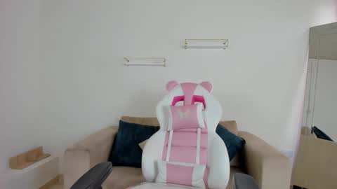 Snapshot of _april_smith_ chatting on 12.02.25 online show from 12.02.25