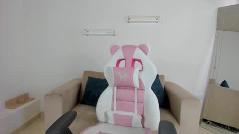 Snapshot of _april_smith_ chatting on 12.03.25 online show from 12.03.25