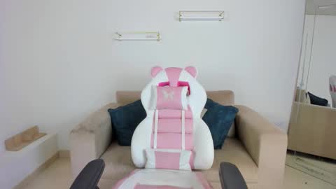 Snapshot of _april_smith_ chatting on 01.16.26 online show from 01.16.26