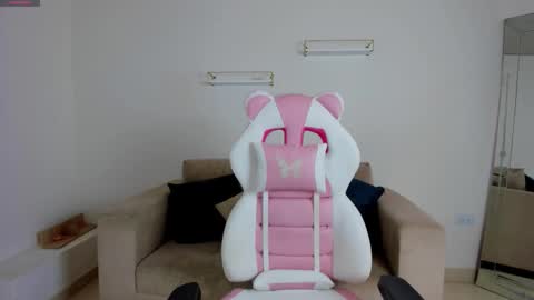 Snapshot of _april_smith_ chatting on 02.25.26 online show from 02.25.26