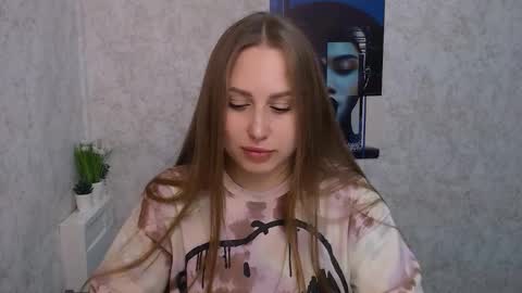 Snapshot of _arianablack_ chatting on 10.31.25 Arina online show from 10.31.25