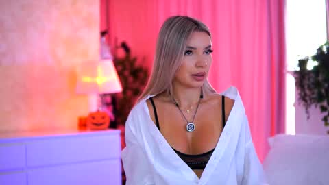 Arielle online show from 11.17.25