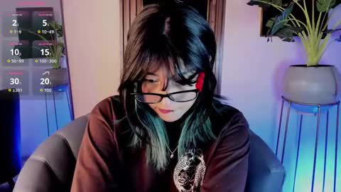   online show from 11.12.25