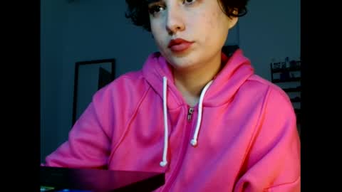 Snapshot of _atenea_golden chatting on 11.08.25 atenea online show from 11.08.25