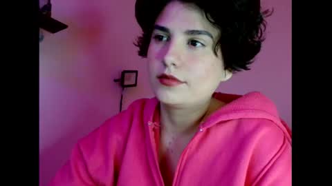 Snapshot of _atenea_golden chatting on 11.13.25 atenea online show from 11.13.25