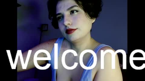 Snapshot of _atenea_golden chatting on 11.23.25 atenea online show from 11.23.25