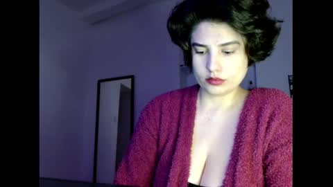 Snapshot of _atenea_golden chatting on 12.03.25 atenea online show from 12.03.25