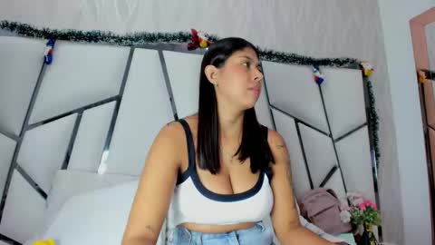 Aura online show from 11.30.25