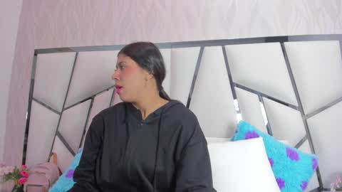 Snapshot of _aurora18 chatting on 04.20.26 Aura online show from 04.20.26