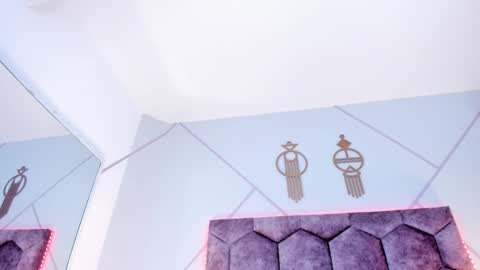 _aurora_collins_ online show from 11.06.25