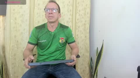 Snapshot of _axelking1_ chatting on 06.22.26 Axel online show from 06.22.26