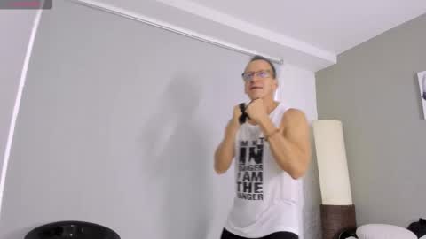 Snapshot of _axelking_ chatting on 10.14.25 _axelking_ online show from 10.14.25