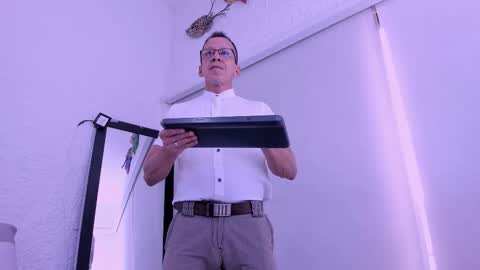 _axelking_ online show from 03.03.26