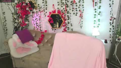 Snapshot of _bellaclark chatting on 04.04.26 Bella online show from 04.04.26