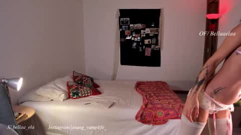 Snapshot of _bellaela chatting on 01.16.26 Ella online show from 01.16.26