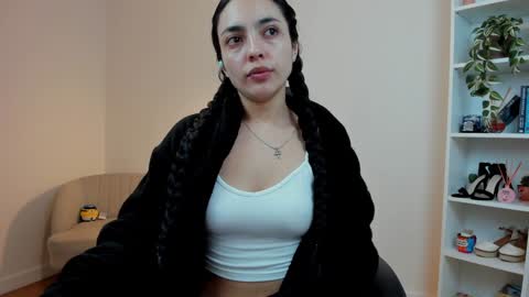 Bella Evans online show from 01.23.25