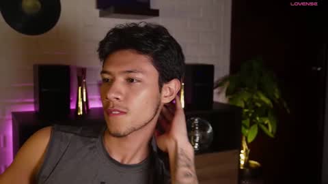 Snapshot of _billy_j chatting on 12.22.24 BILLY online show from 12.22.24