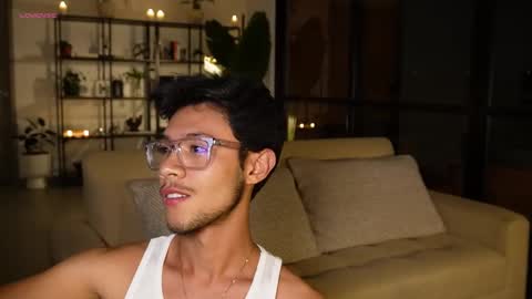 Snapshot of _billy_j chatting on 12.14.25 BILLY online show from 12.14.25