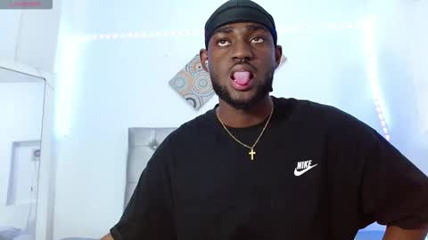 Snapshot of _black_stallion chatting on 11.13.25 Andrew online show from 11.13.25