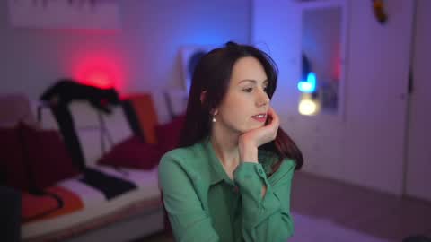 Lili online show from 02.20.26