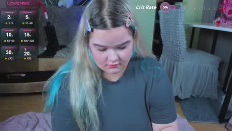 _candym1lky_ online show from 11.21.25