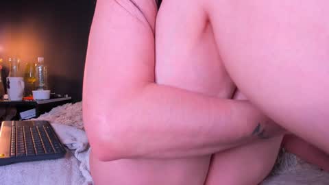 Snapshot of _caro_lyne_ chatting on 01.09.25 Carolina online show from 01.09.25