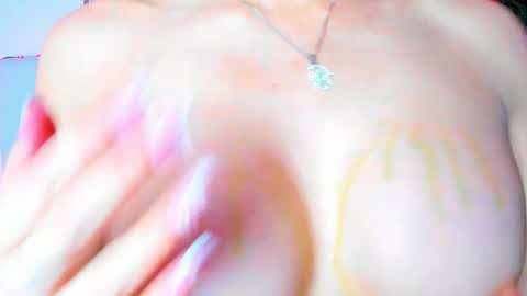 Snapshot of _caro_lyne_ chatting on 10.02.25 Carolina online show from 10.02.25