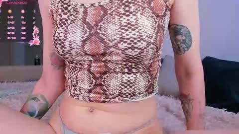 Snapshot of _ccrystaa_ chatting on 09.19.25 Christina Chris online show from 09.19.25