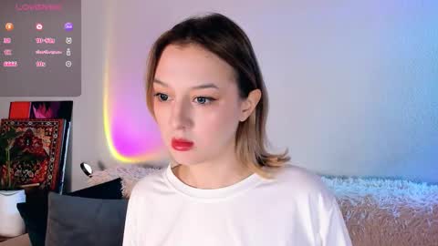 Snapshot of _ccrystaa_ chatting on 11.25.25 Christina Chris online show from 11.25.25