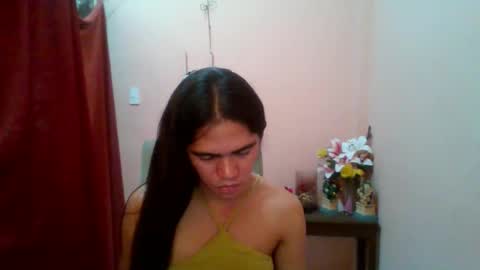Snapshot of _celina chatting on 04.21.26 _celina online show from 04.21.26