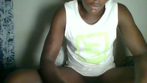 Snapshot of _clara01 chatting on 03.04.25 clara online show from 03.04.25