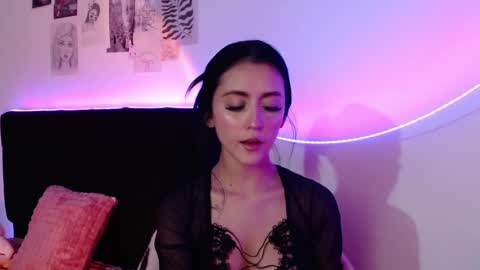 Snapshot of _coraliinee_ chatting on 02.13.25 Coraline online show from 02.13.25