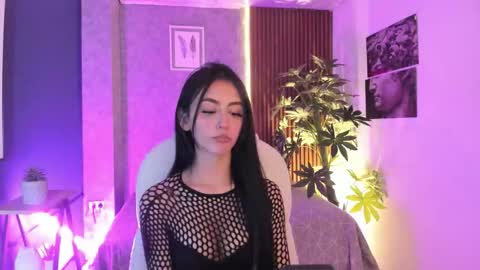 Snapshot of _coraliinee_ chatting on 01.09.26 Coraline online show from 01.09.26