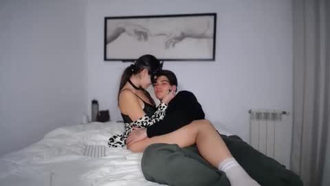 Snapshot of _couplevibes chatting on 11.11.25 _couplevibes online show from 11.11.25