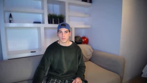 Snapshot of _couplevibes chatting on 11.16.25 _couplevibes online show from 11.16.25